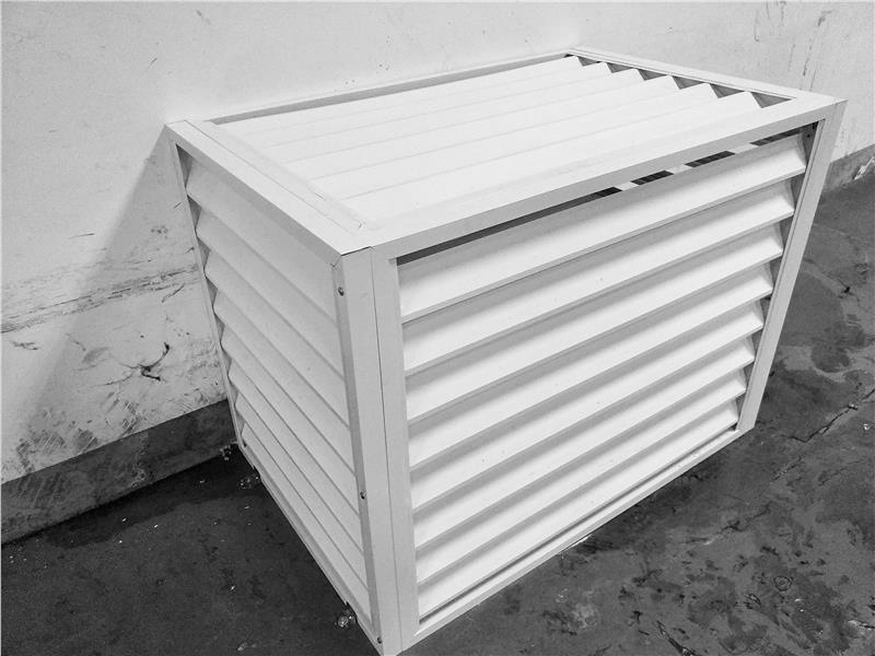 ���~���{��